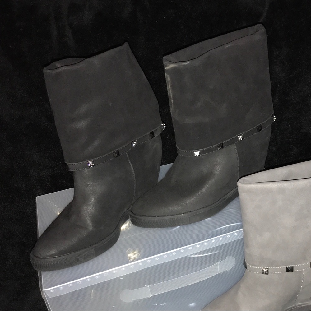 Black wedge boots 8 1/2
